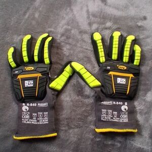 Ansell R-840 Protective Gloves
